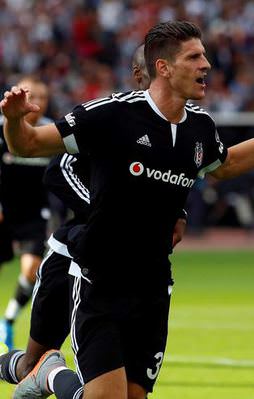 Kartal Gomez'le güldü