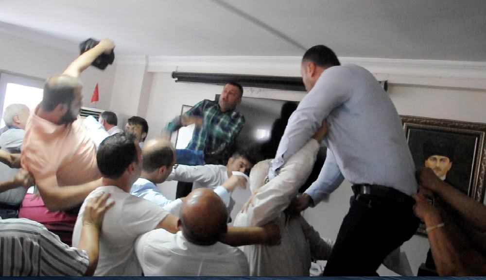 Yine CHP yine kavga-2