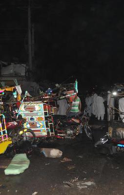 Pakistan'da bombalı saldırı