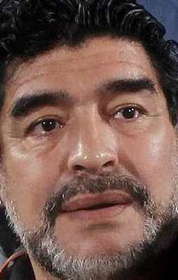 Maradona:  "Bütün hırsızlar UEFA ve FIFA'da"