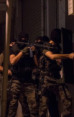 İstanbul'da PKK'ya şafak operasyonu