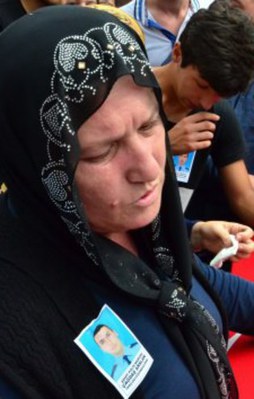 Şehit annesi ağlamaya izin vermedi