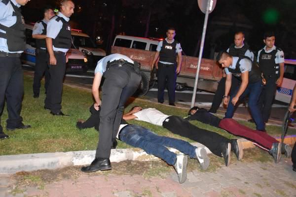 İstanbul'da AVM'de patlayıcı paniği-2