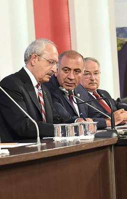 CHP aynı vekillerle seçime gidiyor