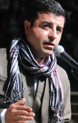 Kandil çaldı HDP oynadı