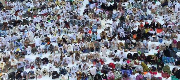 Yüzbinler Mescid-i Aksa için dua etti