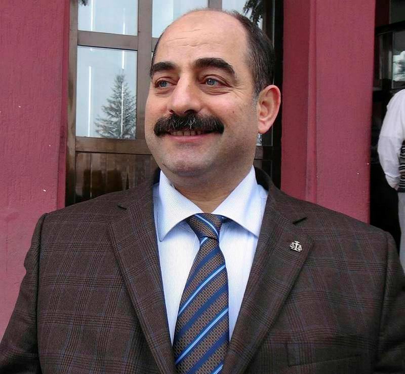 Zekeriya Öz'e yakalama emri!
