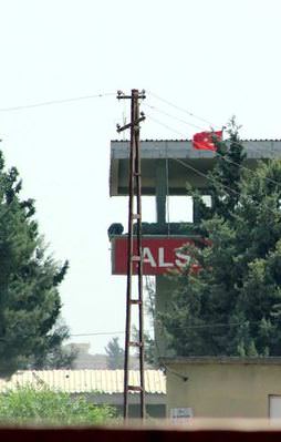 Sınırda 3 DAEŞ'li yakalandı