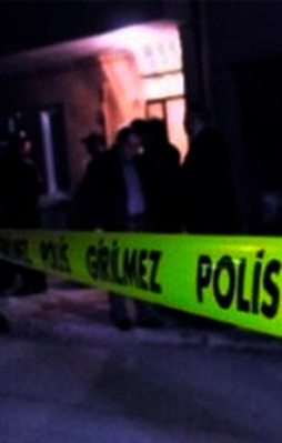 Alçaklar ATM'den para çeken polise saldırdı