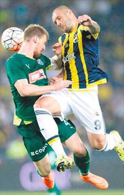 Mert'e Kadıköy'de sevgi seli