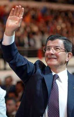 'Siyasetin omurgası AK Parti'dir'