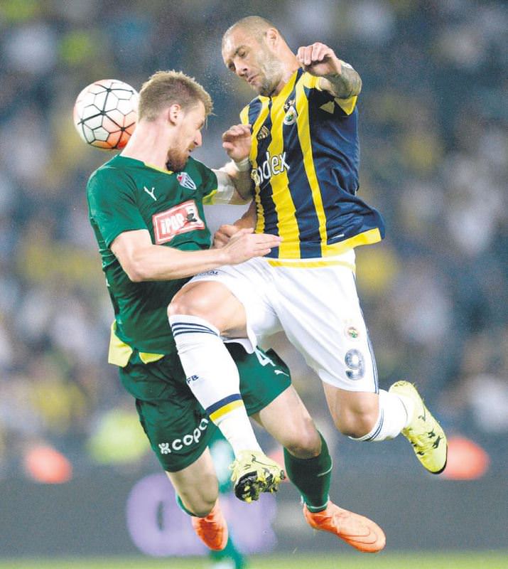 Mert'e Kadıköy'de sevgi seli