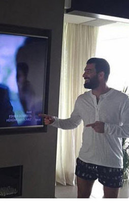 Arda Turan'ın dizi keyfi