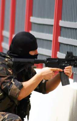 Tunceli'de teröristlerden roketatarlı saldırı