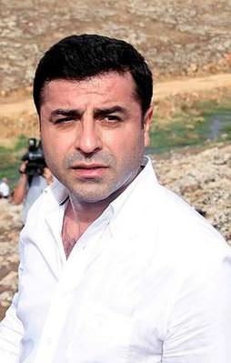 HDP'den Berlin'de AA ve TRT'ye ambargo