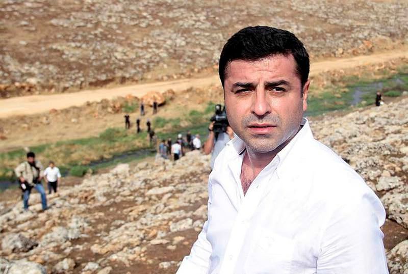 HDP'den Berlin'de AA ve TRT'ye ambargo