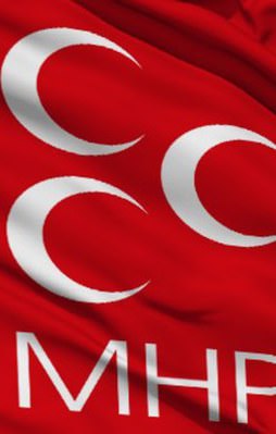 MHP'de istifa depremi