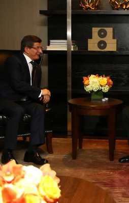 Davutoğlu, New York'ta Abbas ile görüştü