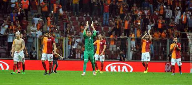 Arena'da çifte bayram