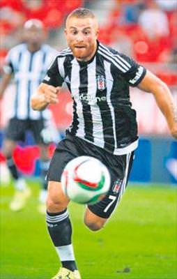 Gökhan gizli golcü