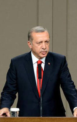 "Eğitim davası öncelikli meselemizdir"