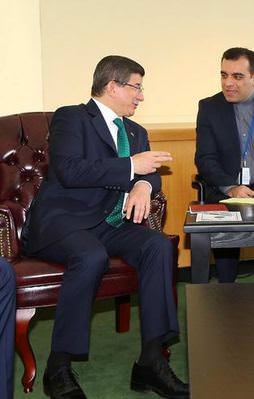 Davutoğlu, İran Cumhurbaşkanı Ruhani ile görüştü