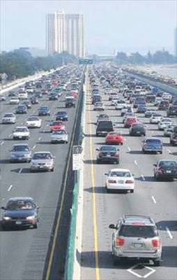 Benzinli otomobil sayısı azalıyor