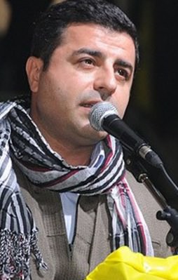 PKK istedi Demirtaş yaptı