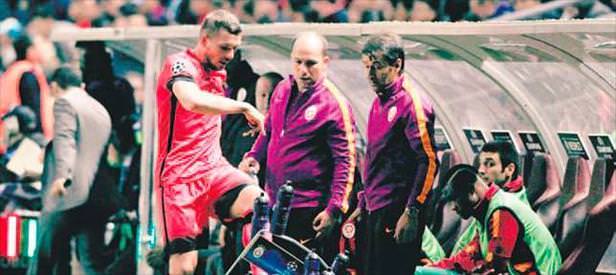 Podolski’den isyan Başkan’a sorun!