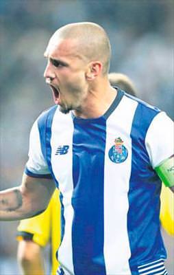 Maicon için çılgın teklif 7 milyon Euro + Alves