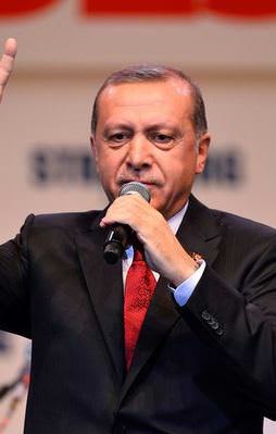 "Bu ülkeyi üç-beş çapulcuya teslim etmeyeceğiz"