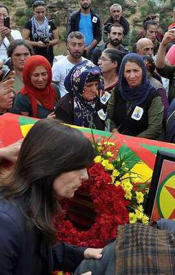 HDP'liler yine terörist cenazesinde