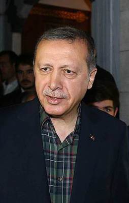 'Terör örgütleri İslam'a gölge düşürüyor'