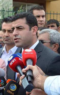Demirtaş'tan vekillerine tehdit gibi sözler