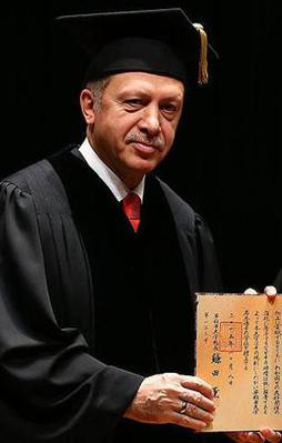 Erdoğan'a "Fahri Doktora" unvanı verildi