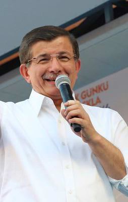 Başbakan zamlı asgari ücret için tarih verdi