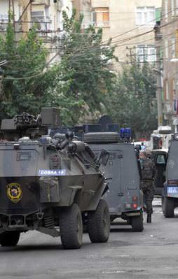 Polise ateş açan PKK'lı öldürüldü