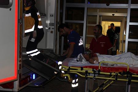 Sınırda bomba yüklü araç patlatıldı-1