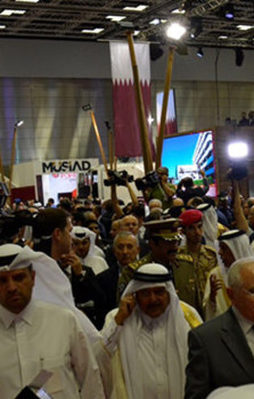 Katar’da 500 Milyon Dolarlık Flört!