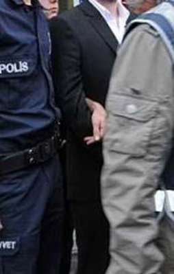 Ardahan'da 3 hain tutuklandı