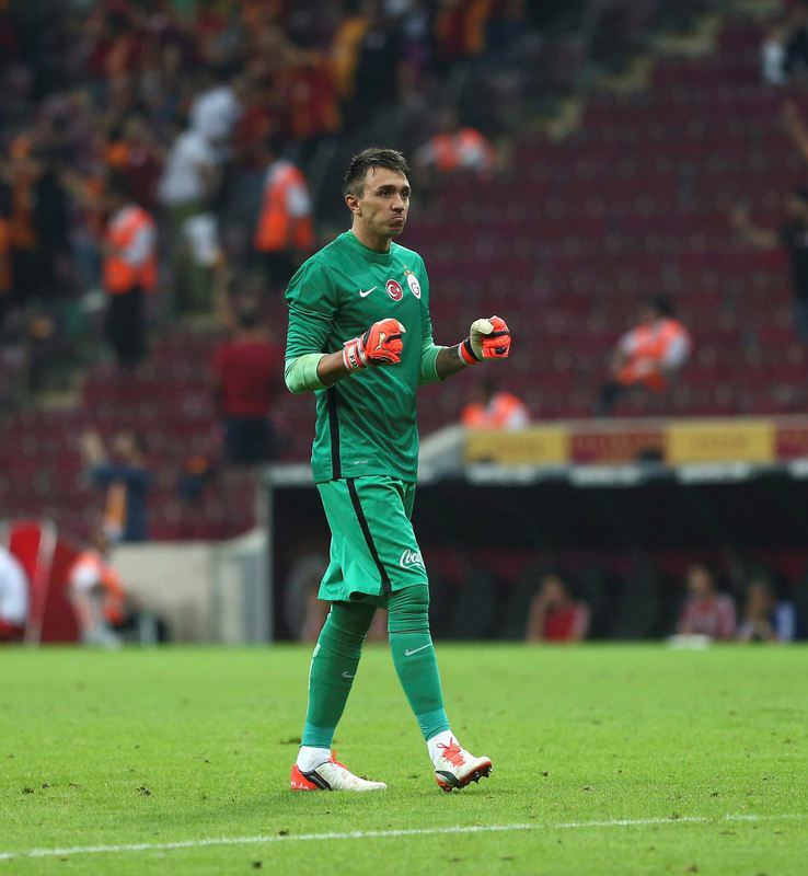 Muslera'yı sat Avrupa'ya git