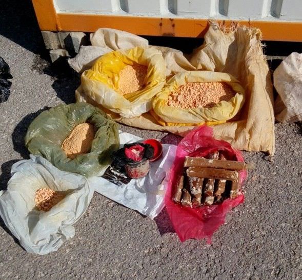 Van’da kullanıma hazır bombalar yakalandı-1