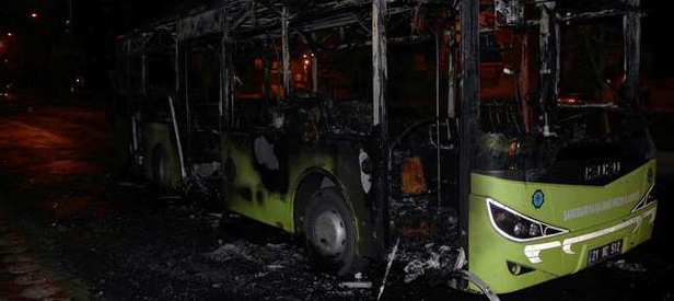 Şehir eşkiyaları otobüsü yaktı