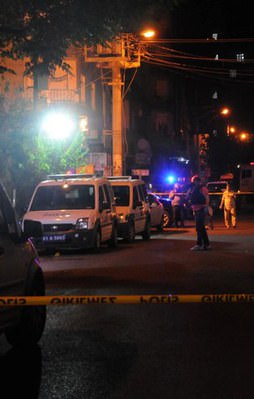 Diyarbakır'da kalleş saldırı: 1 polis şehi̇t