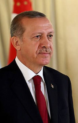 Cumhurbaşkanı'ndan üç dilde mesaj