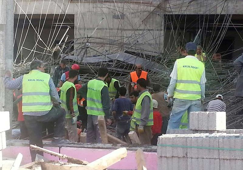 Üniversite inşaatında çatı çöktü: 2 işçi öldü