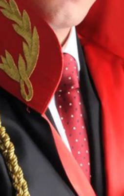 Çok sayıda hakim ve savcının görev yeri değişti