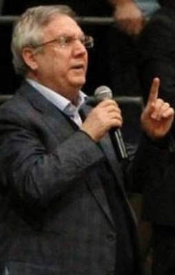 Aziz Yıldırım taraftarı coşturdu!