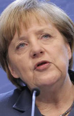 Merkel'den Türkiye'ye vize açıklaması