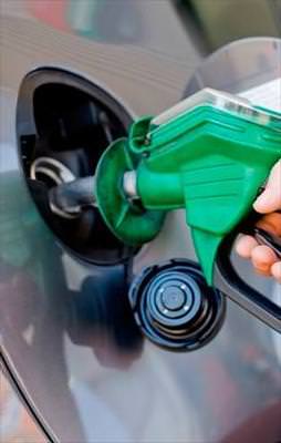 Benzin 2 günde 14 kuruş indi